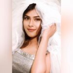 Naira Shah Instagram - Happy Easter🎀🎀💕👰🏼⚜️ #nairashah#dolledup#cute#toosweetme#2020#captured#happyeaster#🎀 @rohangandotraphotographer 🎀