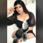 Naira Shah Instagram – A woman who Knows WhAt She Wants
Usually Gets it!👑
#bossbabe#gogetit#staystrong#keephope#polka#nairashah#captured#instapic#2020#😎
Pic credits- @rohangandotraphotographer 🖤