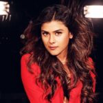 Naira Shah Instagram - 🛑WILD lives in her SOUL🛑 #nairashah#red#captured#wild#2020 Pic credits- @rohangandotraphotographer