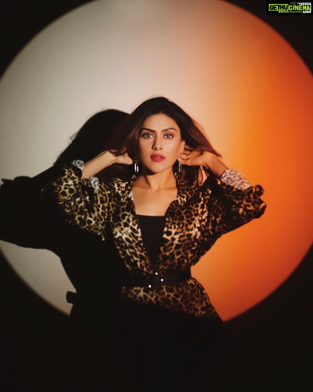 Naira Shah Instagram - ❤️🔥 #nairashah#2021#fiery Shot by @skmstudios
