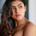 Naira Shah Instagram - 🦋🦋🦋🦋#iamnairashah#pretty#pink#2k19#me#cutie#natural#💕 Pic courtesy- @skmfotography