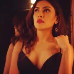 Naira Shah Instagram - ♣️♣️♣️ #nairashah#2021#blackmode Shot by @skmstudios