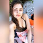 Naira Shah Instagram - Trip to the east coast of Srilanka... Trincomalee🌊.. went snorkeling into the clear water of pigeon island.. could se sharks, turtles, corals and many beautiful fishes🐠🐡🐟🦑 #explorer#traveler#beachbabe#sunkissed#islandlife#waters#lovesand#nairashah#2020#living😍 Pigeon Island, Sri Lanka