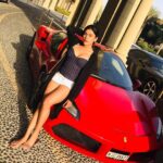 Naira Shah Instagram - Dubai 2k19!.. #sunkissed#me#dubai#2k19 Palazzo Versace