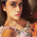 Naira Shah Instagram – Lol!.. girls like me🦄!…all in one😝!..#many#shades#allinone#lol#tiktok#girlslikeyou#maroon5#funnny#me