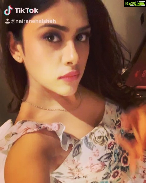 Naira Shah Instagram - Lol!.. girls like me🦄!...all in one😝!..#many#shades#allinone#lol#tiktok#girlslikeyou#maroon5#funnny#me