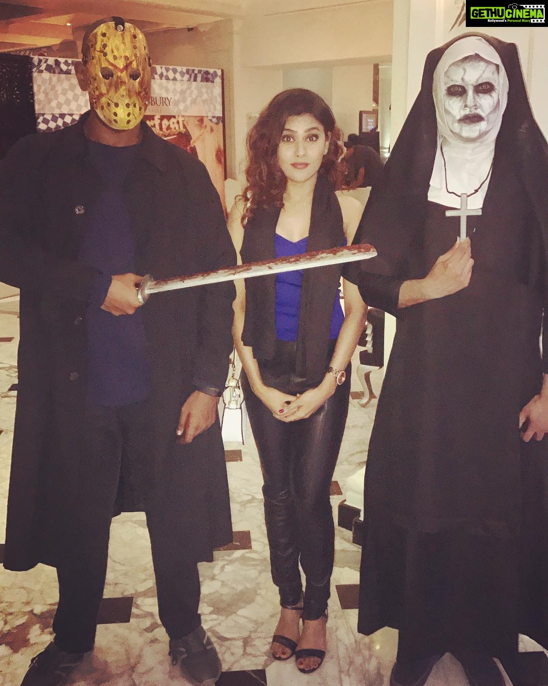 Naira Shah Instagram - Happy Halloween!!. 👻👻👻#halloween2018#thenun#gothic#scary#feels#colombo The Kingsbury Hotel