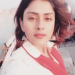 Naira Shah Instagram – It is within you that the divine livesππ«π..#filtered#selfie#edited_by_me #red#white#intense Varanasi, India