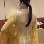 Naira Shah Instagram - Glammed up✨✨✨ @siimawards @vipulchudasamaofficial @mua.vedika #nairashah#2021#goldbaby ✨