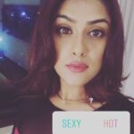 Naira Shah Instagram - Always confused 😛.. #me#tgif#fridaynight#events#pune#sexy#hot#both😝💯 Pune City