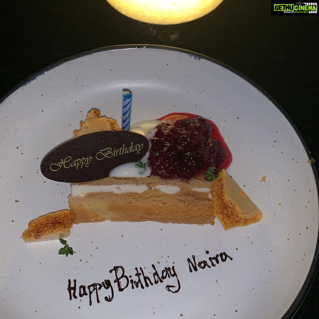 Naira Shah Instagram - Birthday 2k19!.. 😍#blessed#thankyoualmighty#white#birthday#colombo#pattaya#thailand#bangkok#me#2k19#happiness#friendsforlife❤️!. And thanks to all for the lovely wishes❤️💕💕💕💕 Pattaya