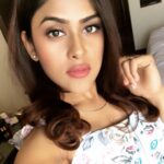 Naira Shah Instagram - Because Acting is inside me!!🤓!.#cuteness#overloaded#me#selfies#tiesday#cute#sassy#adorable#pretty#selflove#bluedress#me#me Hyderabad