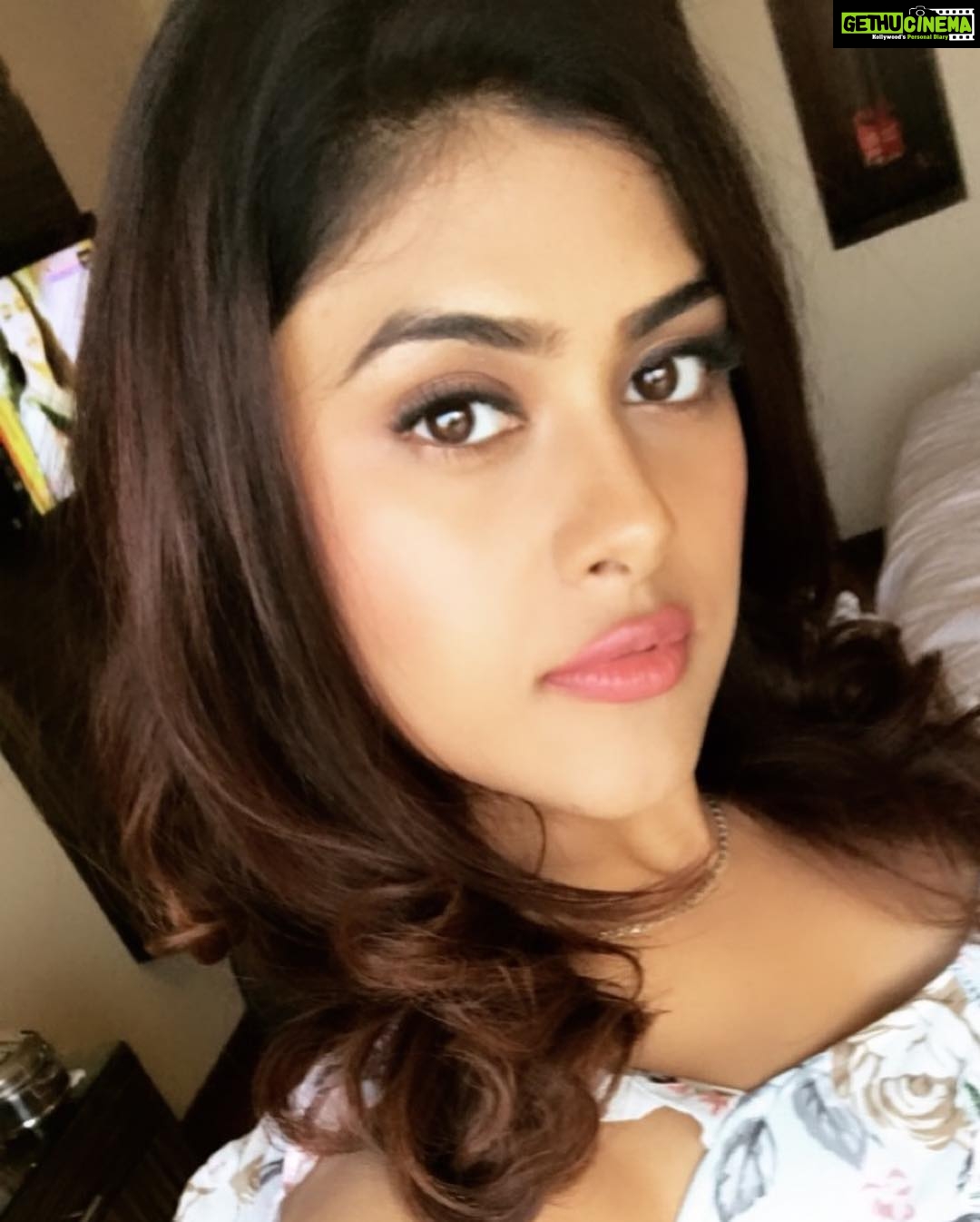 Naira Shah Instagram - Because Acting is inside me!!🤓!.#cuteness#overloaded#me#selfies#tiesday#cute#sassy#adorable#pretty#selflove#bluedress#me#me Hyderabad