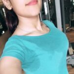 Naira Shah Instagram - Smile its Saturday💯💯😋.. #intsamood#saturday#vibes#happy#weekend#smile#makeotherssmile😇 Mumbai, Maharashtra