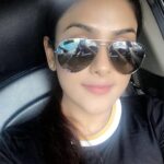 Naira Shah Instagram - Its sunny people.. keep your glasses and smile on😉♦️♦️♦️ #nofilterneeded #blessed🙏 #thankyoualmighty😇 Mumbai, Maharashtra