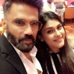 Naira Shah Instagram - Loved meeting anna!! And knowing him❤.. he is one of the most humble personalities i ever met! Such a disciplined actor😍❤... got really inspired!...#godisgreat#anna#sunilshetty#thebest#blessed#actorforlife❤
