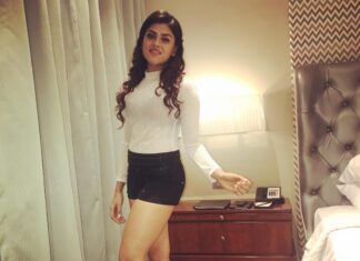 Naira Shah Instagram - No one ElSe IS YOU and that is your POWER😍❤💯😇.. #thankyougod#aboutyesterday#preperformance#danceready#cuteme🙊🙈😘😘 Taj Samudra
