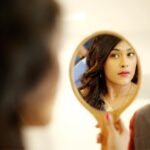 Naira Shah Instagram - U just hav to look urself in the mirror! And believe in urself!.. nothing is more Powerful than Self Belief💯💯😍❤ #becourageous#bepowerfull#bekind#behumble#thank you almighty!! Love u❤❤❤💯 Taj West End, Bengaluru