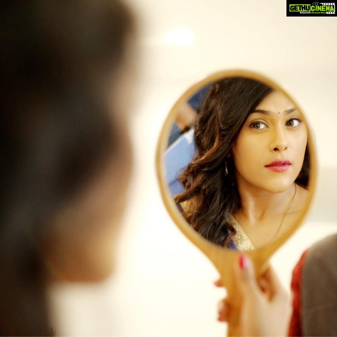 Naira Shah Instagram - U just hav to look urself in the mirror! And believe in urself!.. nothing is more Powerful than Self Belief💯💯😍❤ #becourageous#bepowerfull#bekind#behumble#thank you almighty!! Love u❤❤❤💯 Taj West End, Bengaluru
