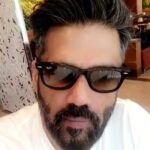 Naira Shah Instagram - When u got anna's support!😍😍😍😍! Thank you sunil shetty sir for the support!! #eee#tollywood#22nd#december#2k17#3 days to go#nairashah#dreamscomingtrue#blessed#thankyougod❤❤❤ Film Nagar