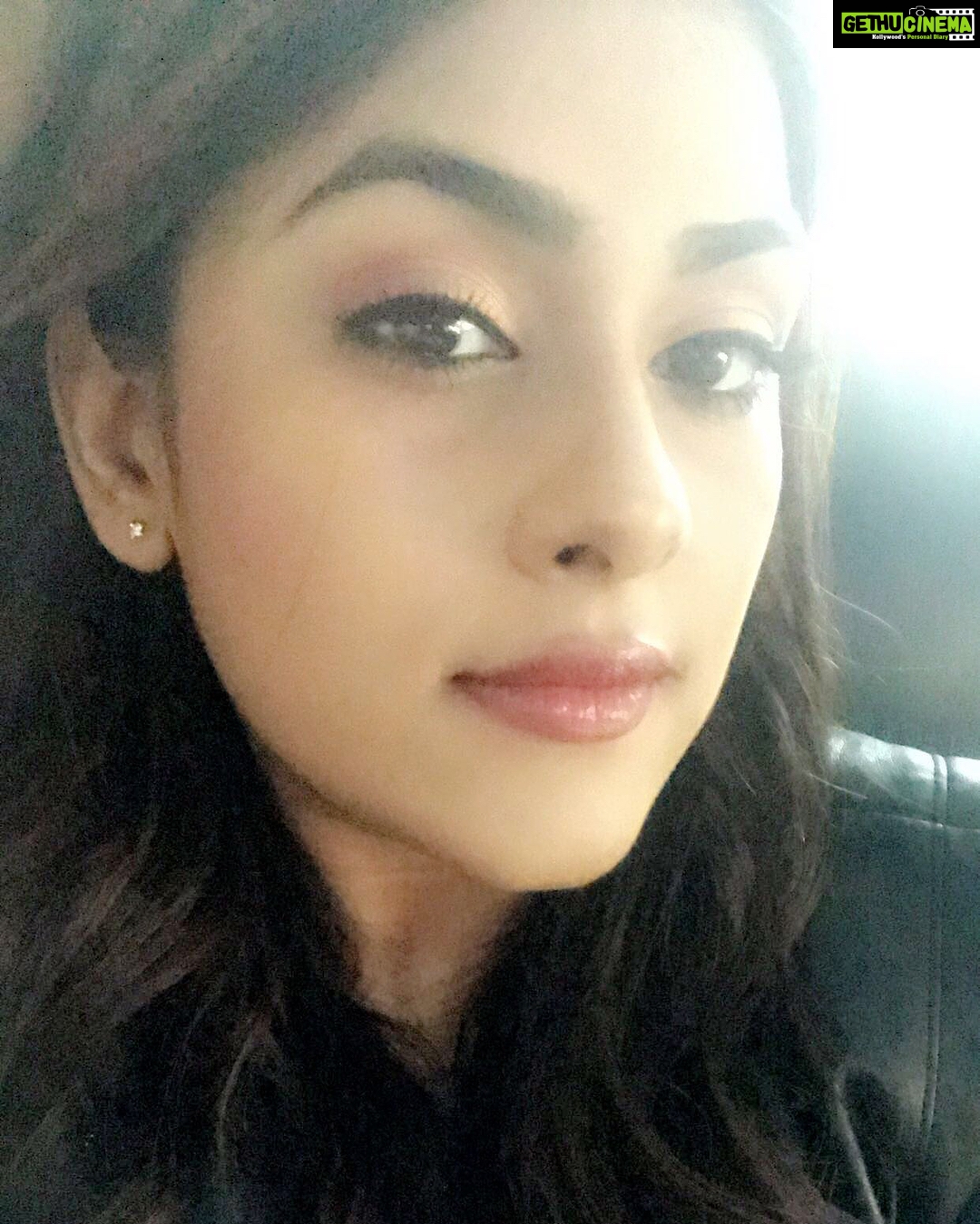 Naira Shah Instagram - Promotions! #eee#tollywood#22nd#december#2k17#happy#excited#cantwait#lovemyself#proud#blessed#thankyougod😍❤#4daystogo Hyderabad