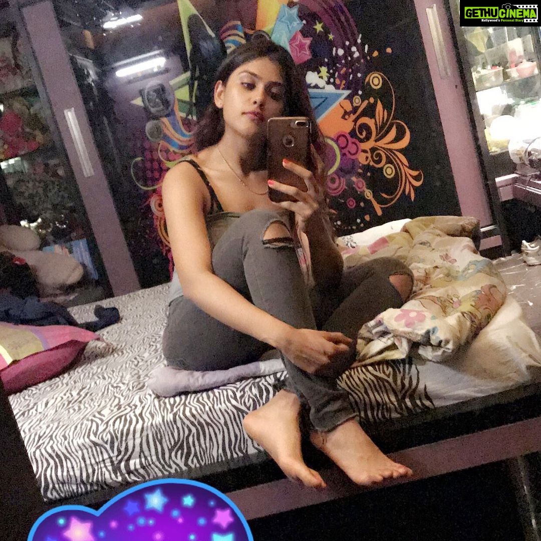 Naira Shah Instagram - Be so busy improving yourself..That you have no Time To Criticise others... #loveurself#betterme#grooming#2k18... on my way..😍❤! #blessed#thankyoualmighty#sogratefull