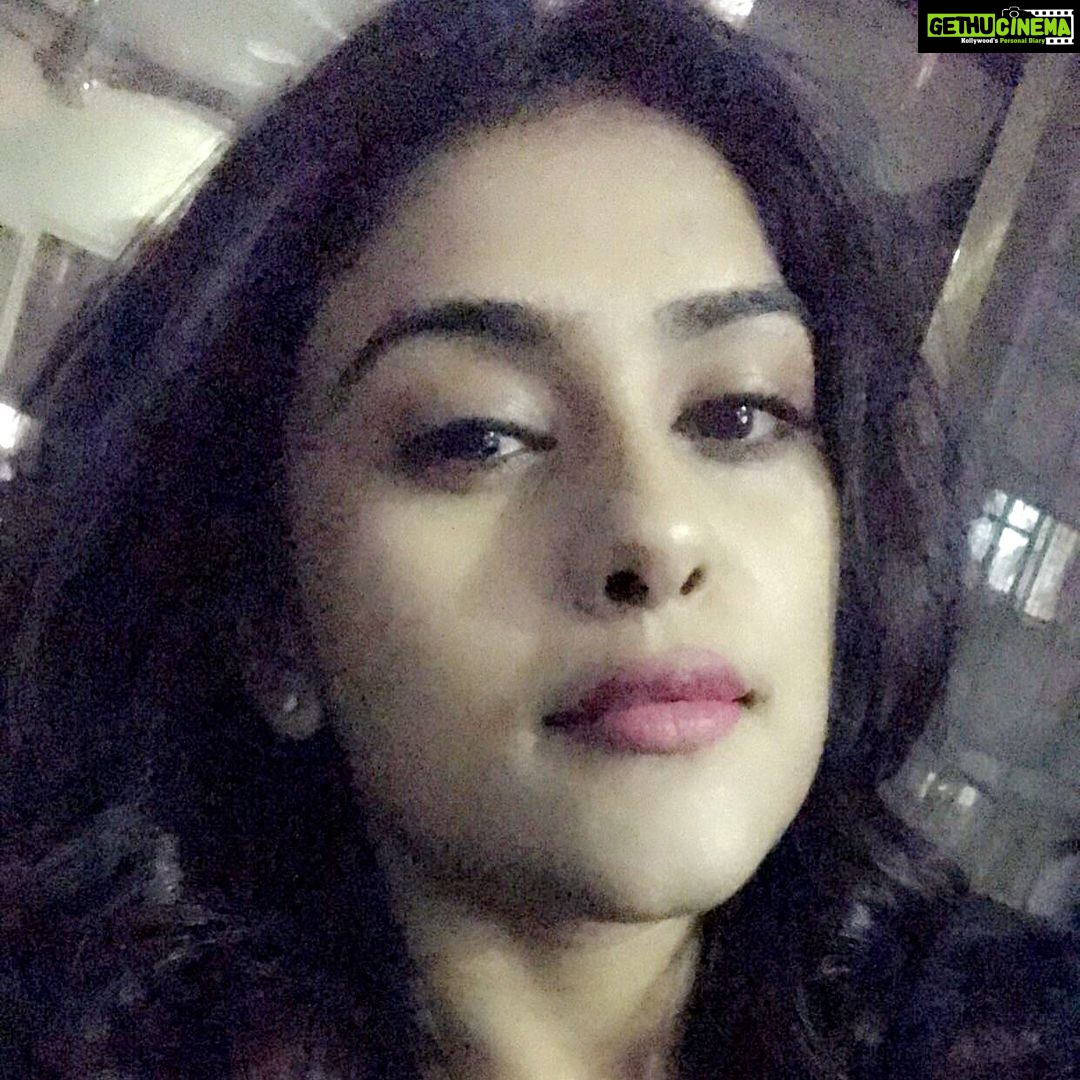 Naira Shah Instagram - Be so busy improving yourself..That you have no Time To Criticise others... #loveurself#betterme#grooming#2k18... on my way..😍❤! #blessed#thankyoualmighty#sogratefull
