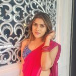 Naira Shah Instagram - Pink is a feeling! On sets shenanigans💐 #desigirl#sareelove#tamilcinema##shootlife#2022#nairashah Hyderabad