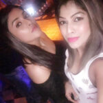 Naira Shah Instagram - Party is on bro!😛💯!! #nairashah#mumbai#nightlife#widmybro#enjoying#breaktime#just#fun#eatsleepraverepeat❤😍😍! @tina Yeda Republic