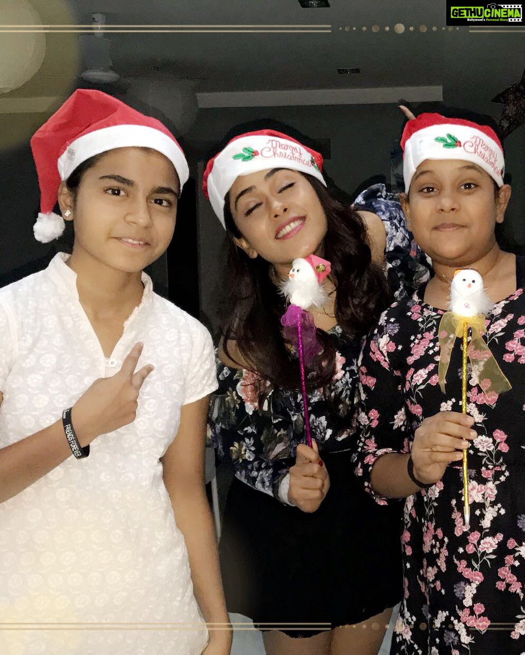 Naira Shah Instagram - Merry Christmas people!! Hav a cute lovely Christmas like me! Hehe!😜❤😘🌟! #nairashah#merrychristmas#happyholidays#2k17#xmas#santa#cuteness#overloaded#lovemyself Gem of Hyderabad