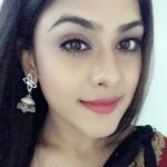 Naira Shah Instagram - Interview ready! #eee#tollywood#22nd#december#promotions#hyderabad#nairashah Film Nagar