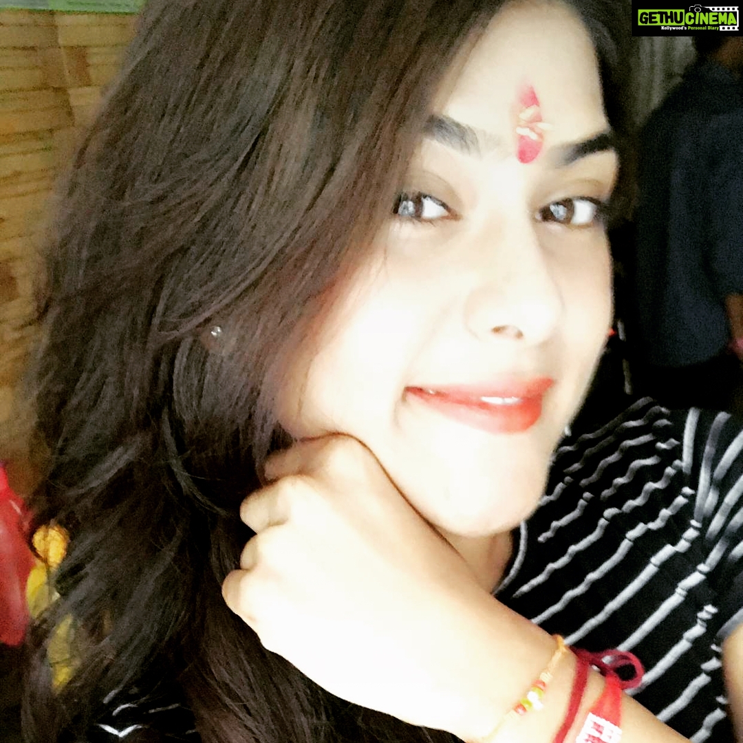 Naira Shah Instagram - I m not less than a big brother to them!! Promise to protect u all the time!! U 3 give me motivation to work harder! Will never let u down!! Happy RAkshabAndhan!! β€οΈππππ Mumbai, Maharashtra