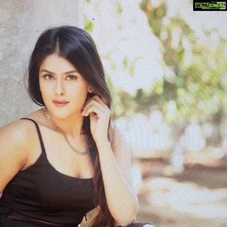 Naira Shah Instagram - The question isnt who is going to "let me" its who is going to STOP ME!😎! #nofilterneeded #likes#follow Hyderabad