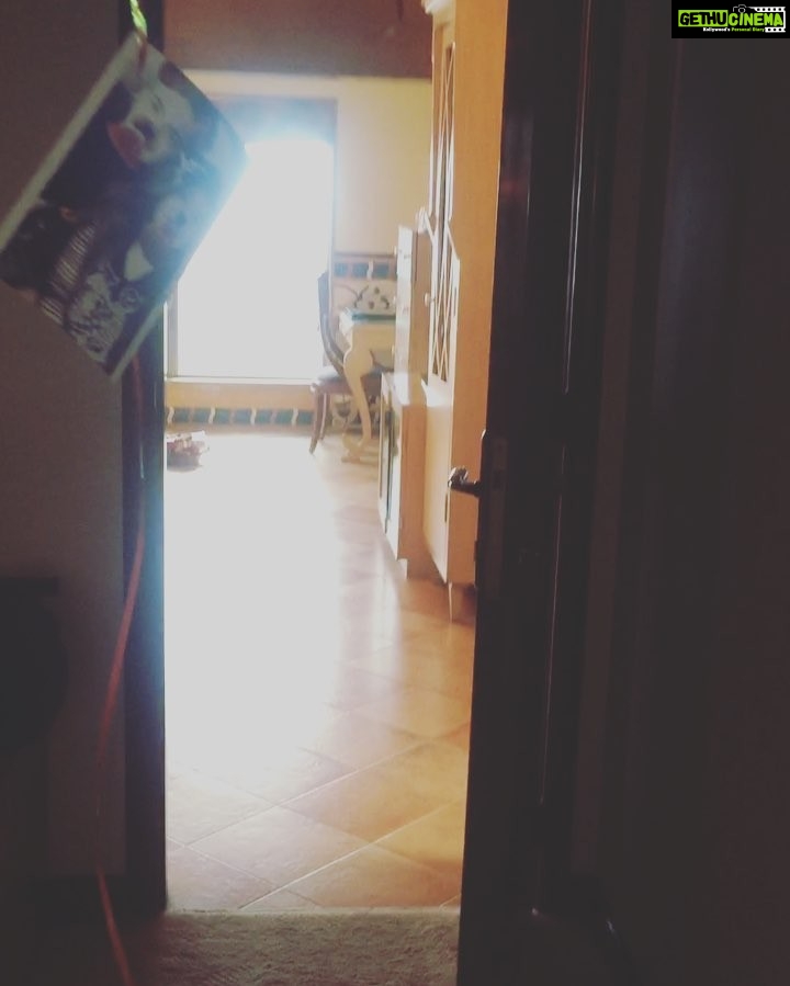 Naira Shah Instagram - My surprises! #sun n sand#beach#facing#suite#gifts#feeling#so#lucky#blessed#likes#follow