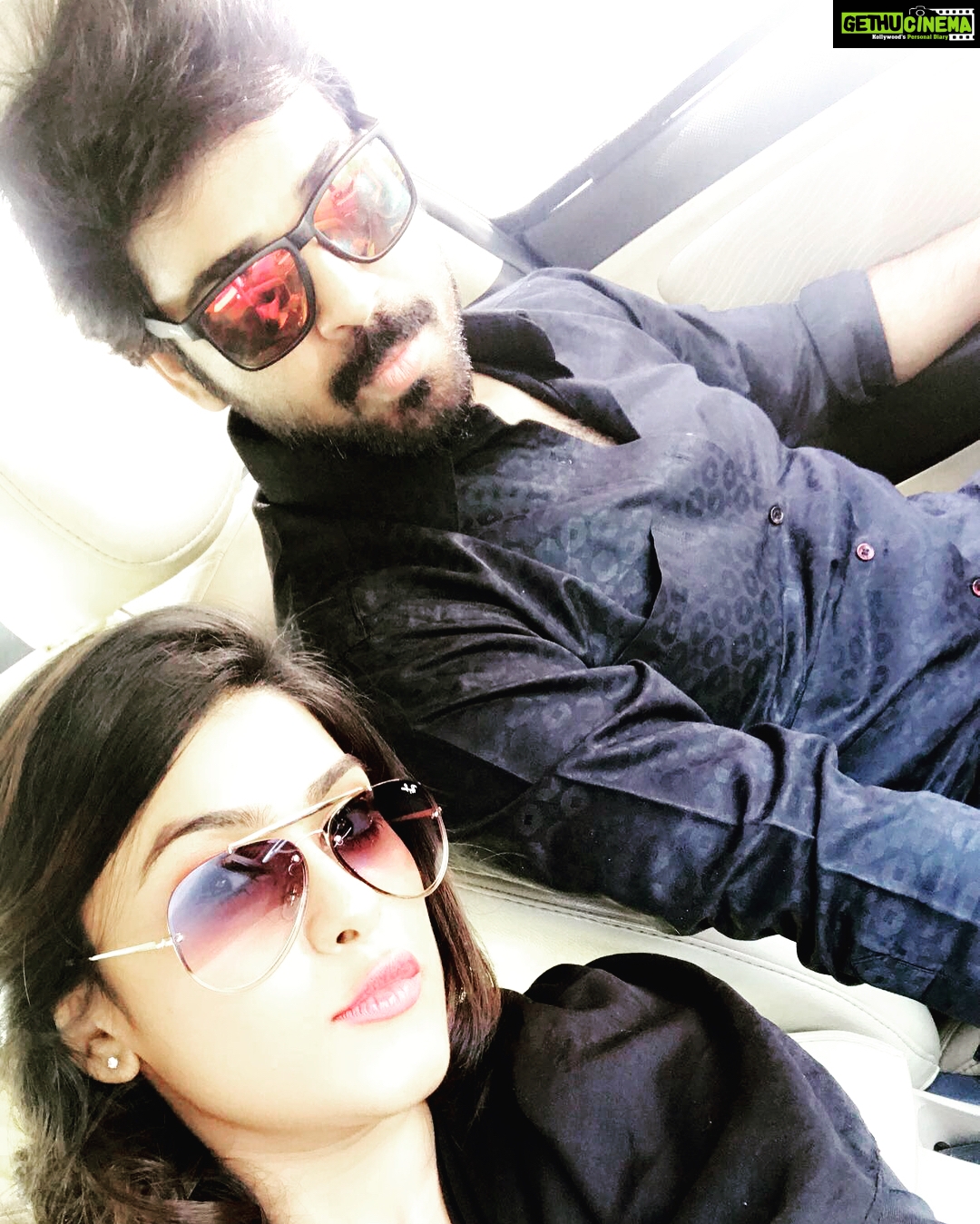 Actress Naira Shah HD Photos and Wallpapers December 2017 - Gethu Cinema