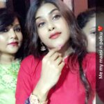 Naira Shah Instagram - Ganesh chaturti 2k17!! Wid my close n loved ones!! Thank you bappa for everything!! #lucky#blessed#sohappy keep blessing like this!! #myecofriendly gannuji!! #love