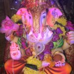 Naira Shah Instagram - Ganesh chaturti 2k17!! Wid my close n loved ones!! Thank you bappa for everything!! #lucky#blessed#sohappy keep blessing like this!! #myecofriendly gannuji!! #love
