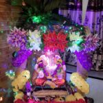 Naira Shah Instagram - Ganesh chaturti 2k17!! Wid my close n loved ones!! Thank you bappa for everything!! #lucky#blessed#sohappy keep blessing like this!! #myecofriendly gannuji!! #love