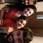 Naira Shah Instagram - Ganesh chaturti 2k17!! Wid my close n loved ones!! Thank you bappa for everything!! #lucky#blessed#sohappy keep blessing like this!! #myecofriendly gannuji!! #love