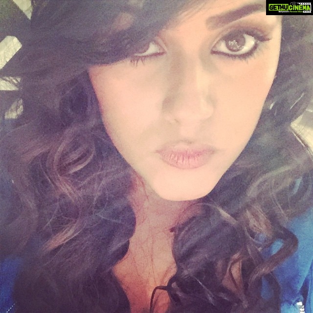 Naira Shah Instagram - #xxx#candid#pout#selfie#curls#likes