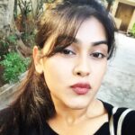 Naira Shah Instagram – #sunkissed#selfie #random#selfobsessed#pout #instelove