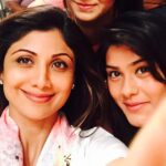 Naira Shah Instagram - #shoot#shilpashetty#her new channel#bestdeal tv!..candid