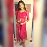 Naira Shah Instagram - Wishing everyone a happy happy diwali and prosperous New year!! 💫💫💥💯 #diwali#newyear#2021#nairashah