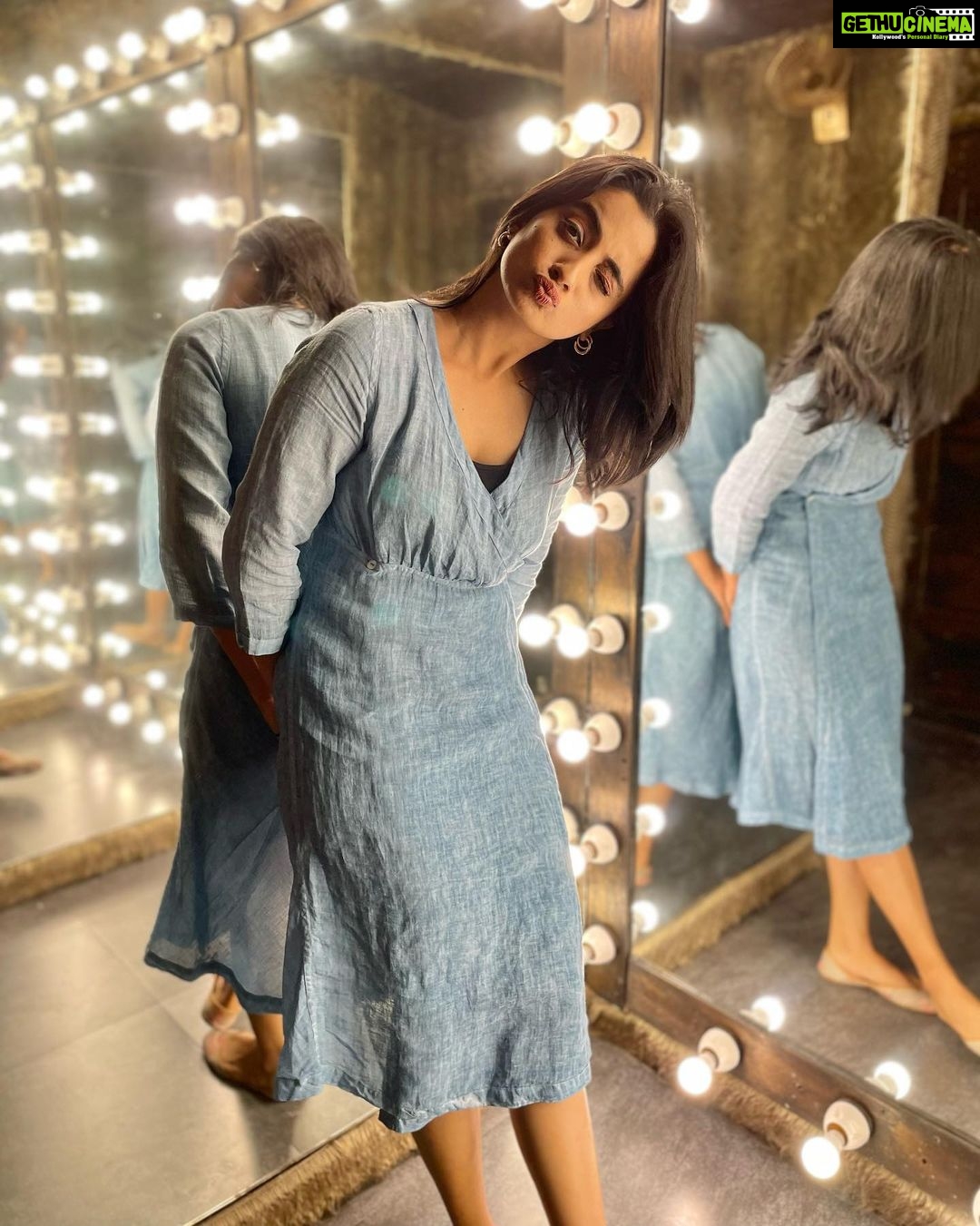 Namitha Pramod Instagram - GUESS!!!!!♥️🎈 What’s coming up ? Some dreams come true ♥️ Wearing : @rayethnicofficial Suprise