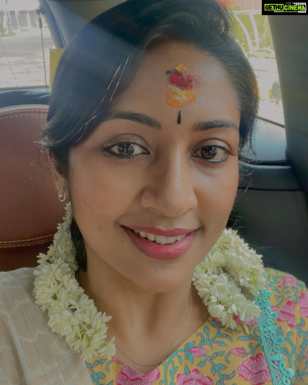 Navya Nair Instagram - Stop acting so small , you are the universe in ecstatic motion .. Set your life on fire , seek those who fan your flames ❤️❤️❤️
