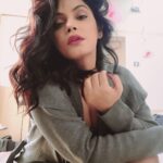 Neetu Chandra Instagram – Shooting right now with @yogitasheth96 and @ashokrathod14 
#makeup #makeupartist #firstlook #lovethislook #hairstyles #hair