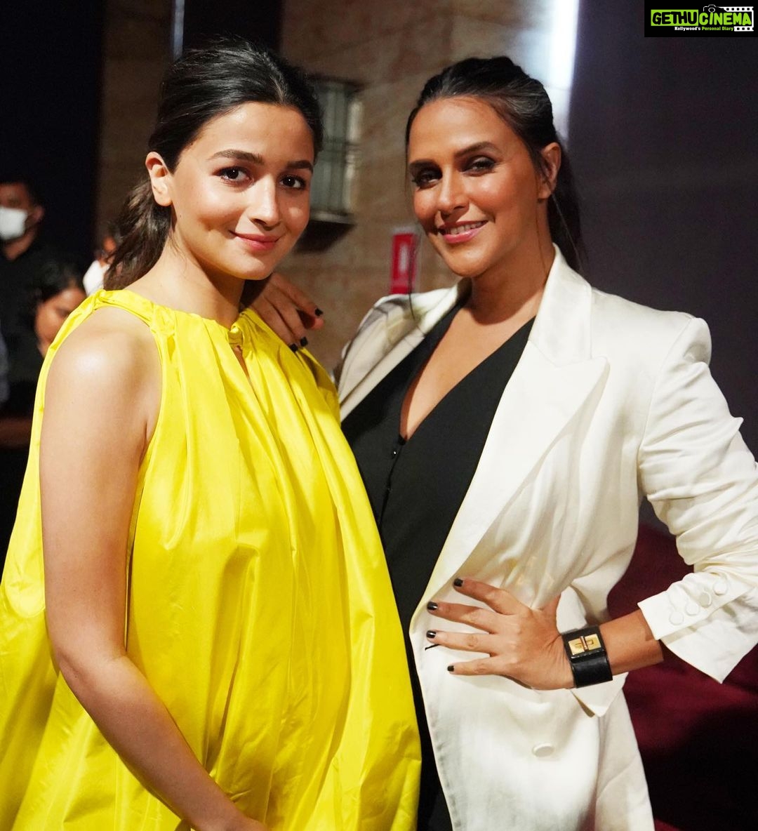Neha Dhupia Instagram - With our eternal sunshine ☀️ @aliaabhatt … spoke about #darlings on stage and everything else off stage ☀️😍♥️