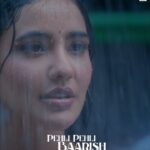 Neha Sharma Instagram - Kaisa laga gana?? Comments mein batao #PehliPehliBaarish is finally here to make way to your heart ❤️ Head to @desimusicfactory YouTube channel and watch this beautiful monsoon love anthem . Link in bio ♥️ @aaysharma @nehasharmaofficial @yasserdesai @anshul300 @iamrajatnagpal @kapoorhimani @magicsneya @rana_sotal @raghav.sharma.14661