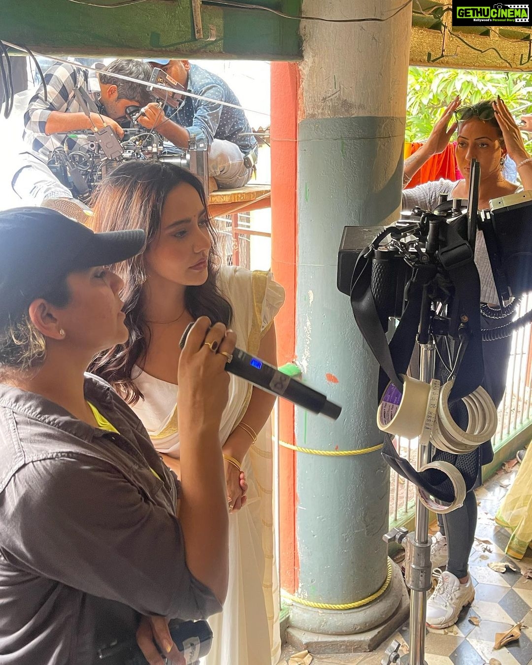 Neha Sharma Instagram - This one is an appreciation post for the coolest, fun, most hardworking director @magicsneya.. Thank you for making #pehlipehlibaarish truly fun and memorable 💕#cantwait