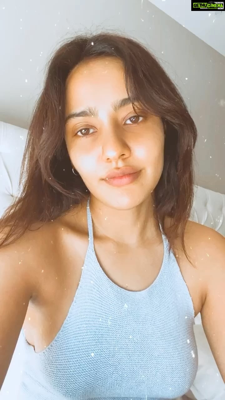 Neha Sharma Instagram - Covid did give us a lot of time for self care and it’s time to get back to self care…Will be sharing some of my fav Beauty regime as I get back on the self care bandwagon.. @refa_usa has the ultimate face tool… 💫💕#skincare #skin #skincareroutine #skincaretips #skincareproducts